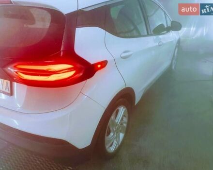 Белый Шевроле Bolt EV, объемом двигателя 0 л и пробегом 82 тыс. км за 17500 $, фото 3 на Automoto.ua