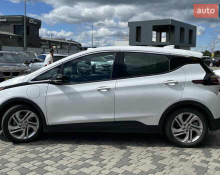 Белый Шевроле Bolt EV, объемом двигателя 0 л и пробегом 34 тыс. км за 18999 $, фото 3 на Automoto.ua