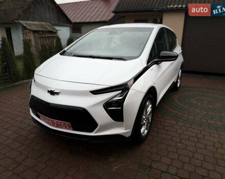Белый Шевроле Bolt EV, объемом двигателя 0 л и пробегом 63 тыс. км за 16500 $, фото 2 на Automoto.ua