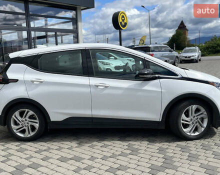 Белый Шевроле Bolt EV, объемом двигателя 0 л и пробегом 34 тыс. км за 18999 $, фото 7 на Automoto.ua