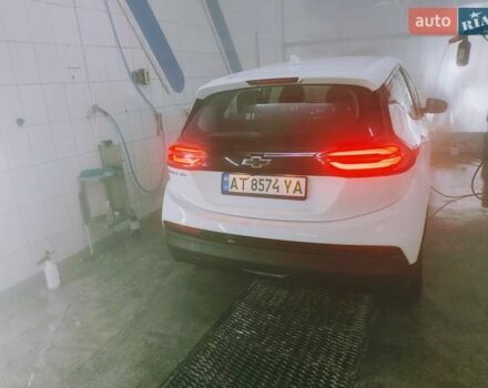 Белый Шевроле Bolt EV, объемом двигателя 0 л и пробегом 82 тыс. км за 17500 $, фото 4 на Automoto.ua
