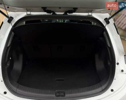 Белый Шевроле Bolt EV, объемом двигателя 0 л и пробегом 63 тыс. км за 16500 $, фото 26 на Automoto.ua