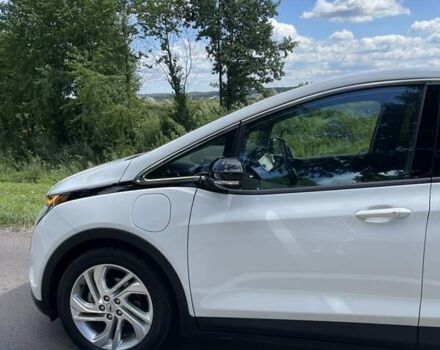 Белый Шевроле Bolt EV, объемом двигателя 0 л и пробегом 20 тыс. км за 19999 $, фото 3 на Automoto.ua