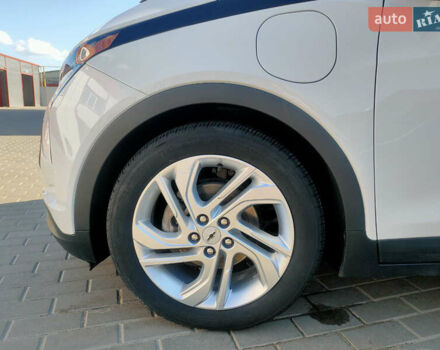 Белый Шевроле Bolt EV, объемом двигателя 0 л и пробегом 40 тыс. км за 18000 $, фото 19 на Automoto.ua