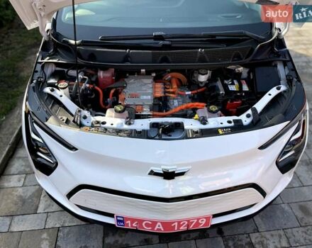 Белый Шевроле Bolt EV, объемом двигателя 0 л и пробегом 20 тыс. км за 19999 $, фото 19 на Automoto.ua
