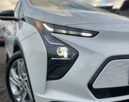 Белый Шевроле Bolt EV, объемом двигателя 0 л и пробегом 41 тыс. км за 16999 $, фото 2 на Automoto.ua