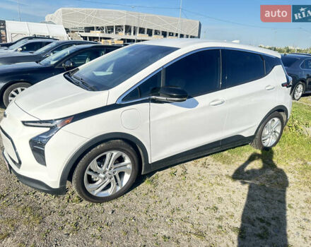 Белый Шевроле Bolt EV, объемом двигателя 0 л и пробегом 38 тыс. км за 18500 $, фото 1 на Automoto.ua