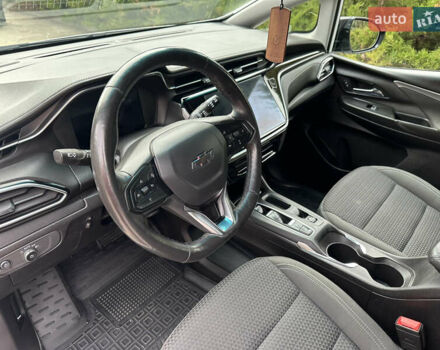 Белый Шевроле Bolt EV, объемом двигателя 0 л и пробегом 22 тыс. км за 17500 $, фото 4 на Automoto.ua