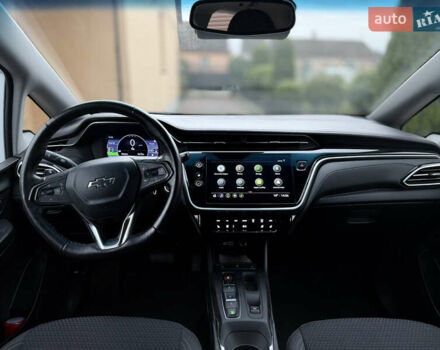 Белый Шевроле Bolt EV, объемом двигателя 0 л и пробегом 63 тыс. км за 16500 $, фото 18 на Automoto.ua