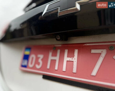 Белый Шевроле Bolt EV, объемом двигателя 0 л и пробегом 63 тыс. км за 16500 $, фото 28 на Automoto.ua