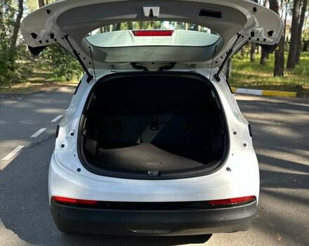 Білий Шевроле Bolt EV, об'ємом двигуна 0 л та пробігом 41 тис. км за 18600 $, фото 12 на Automoto.ua