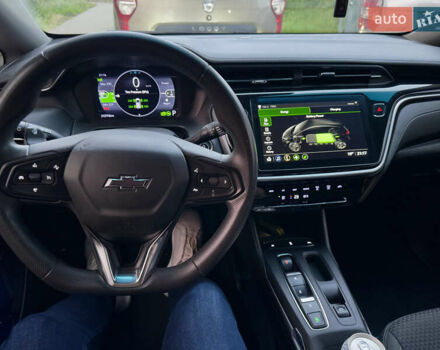 Белый Шевроле Bolt EV, объемом двигателя 0 л и пробегом 24 тыс. км за 18800 $, фото 8 на Automoto.ua