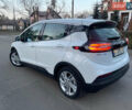 Белый Шевроле Bolt EV, объемом двигателя 0 л и пробегом 17 тыс. км за 18600 $, фото 5 на Automoto.ua