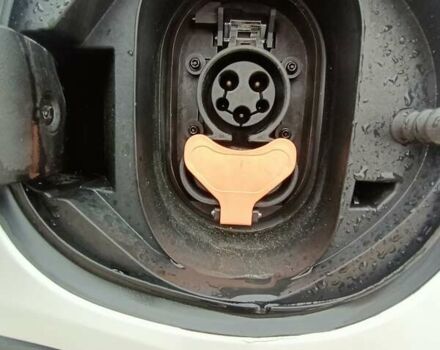 Белый Шевроле Bolt EV, объемом двигателя 0 л и пробегом 21 тыс. км за 17500 $, фото 9 на Automoto.ua