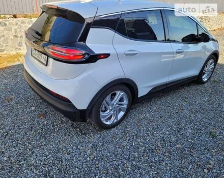 Белый Шевроле Bolt EV, объемом двигателя 0 л и пробегом 48 тыс. км за 20850 $, фото 6 на Automoto.ua