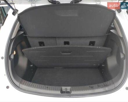 Белый Шевроле Bolt EV, объемом двигателя 0 л и пробегом 60 тыс. км за 18300 $, фото 20 на Automoto.ua