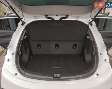 Белый Шевроле Bolt EV, объемом двигателя 0 л и пробегом 60 тыс. км за 18300 $, фото 21 на Automoto.ua