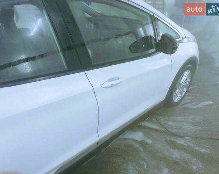 Белый Шевроле Bolt EV, объемом двигателя 0 л и пробегом 82 тыс. км за 17500 $, фото 19 на Automoto.ua