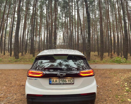 Белый Шевроле Bolt EV, объемом двигателя 0 л и пробегом 16 тыс. км за 18500 $, фото 5 на Automoto.ua