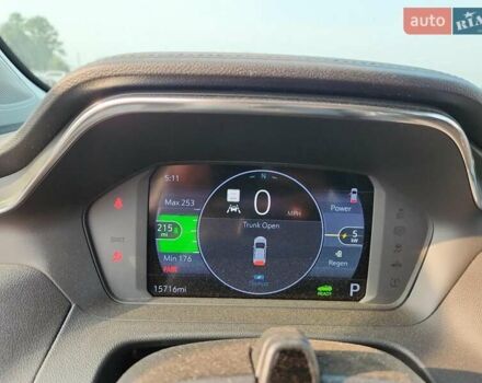 Белый Шевроле Bolt EV, объемом двигателя 0 л и пробегом 26 тыс. км за 9000 $, фото 8 на Automoto.ua