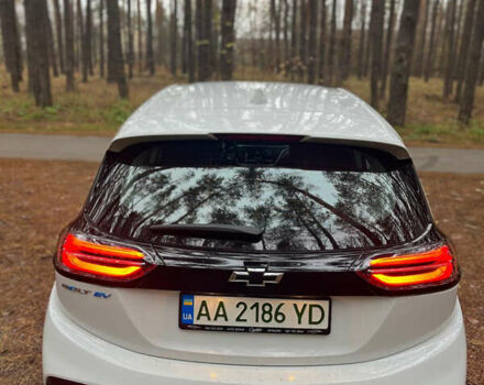 Белый Шевроле Bolt EV, объемом двигателя 0 л и пробегом 16 тыс. км за 18500 $, фото 4 на Automoto.ua