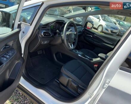 Белый Шевроле Bolt EV, объемом двигателя 0 л и пробегом 1 тыс. км за 20800 $, фото 15 на Automoto.ua