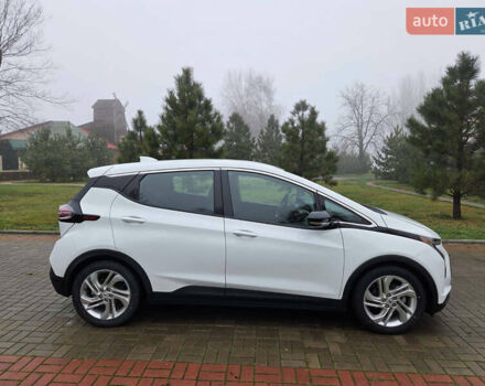 Белый Шевроле Bolt EV, объемом двигателя 0 л и пробегом 59 тыс. км за 17300 $, фото 10 на Automoto.ua