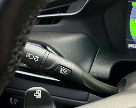 Белый Шевроле Bolt EV, объемом двигателя 0 л и пробегом 38 тыс. км за 19700 $, фото 11 на Automoto.ua