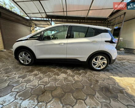 Белый Шевроле Bolt EV, объемом двигателя 0 л и пробегом 25 тыс. км за 22500 $, фото 2 на Automoto.ua