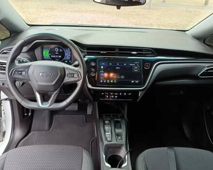 Белый Шевроле Bolt EV, объемом двигателя 0 л и пробегом 18 тыс. км за 17300 $, фото 8 на Automoto.ua