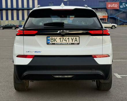 Белый Шевроле Bolt EV, объемом двигателя 0 л и пробегом 40 тыс. км за 17500 $, фото 2 на Automoto.ua