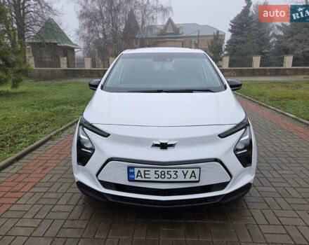 Белый Шевроле Bolt EV, объемом двигателя 0 л и пробегом 59 тыс. км за 17300 $, фото 2 на Automoto.ua