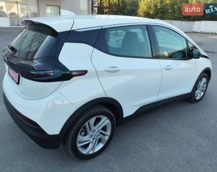 Белый Шевроле Bolt EV, объемом двигателя 0 л и пробегом 50 тыс. км за 17990 $, фото 3 на Automoto.ua