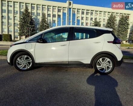 Белый Шевроле Bolt EV, объемом двигателя 0 л и пробегом 15 тыс. км за 18899 $, фото 6 на Automoto.ua