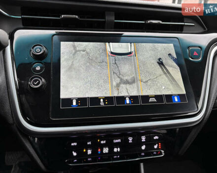 Белый Шевроле Bolt EV, объемом двигателя 0 л и пробегом 37 тыс. км за 18950 $, фото 30 на Automoto.ua