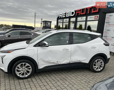 Белый Шевроле Bolt EV, объемом двигателя 0 л и пробегом 154 тыс. км за 15700 $, фото 2 на Automoto.ua