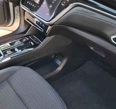 Белый Шевроле Bolt EV, объемом двигателя 0 л и пробегом 27 тыс. км за 19000 $, фото 8 на Automoto.ua