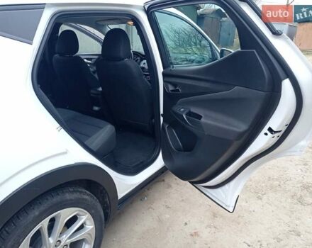 Белый Шевроле Bolt EV, объемом двигателя 0 л и пробегом 66 тыс. км за 18700 $, фото 16 на Automoto.ua