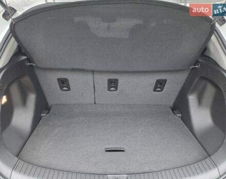 Белый Шевроле Bolt EV, объемом двигателя 0 л и пробегом 59 тыс. км за 17300 $, фото 14 на Automoto.ua