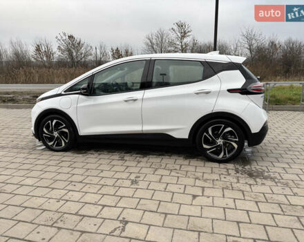 Белый Шевроле Bolt EV, объемом двигателя 0 л и пробегом 37 тыс. км за 18950 $, фото 3 на Automoto.ua