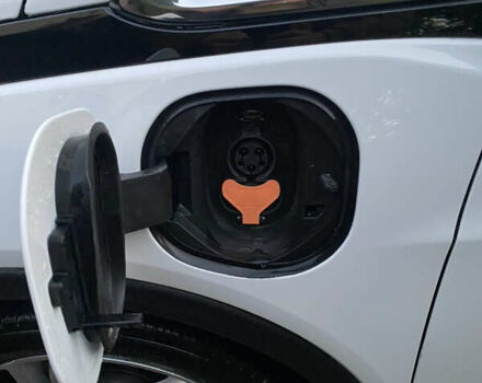 Белый Шевроле Bolt EV, объемом двигателя 0 л и пробегом 23 тыс. км за 17400 $, фото 10 на Automoto.ua