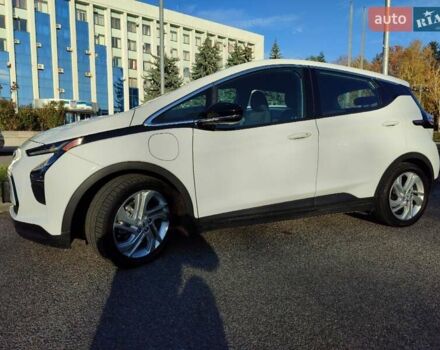 Белый Шевроле Bolt EV, объемом двигателя 0 л и пробегом 15 тыс. км за 18899 $, фото 5 на Automoto.ua