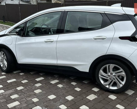 Белый Шевроле Bolt EV, объемом двигателя 0 л и пробегом 33 тыс. км за 17200 $, фото 5 на Automoto.ua
