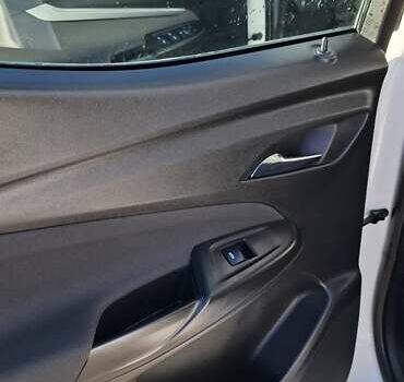 Белый Шевроле Bolt EV, объемом двигателя 0 л и пробегом 27 тыс. км за 19000 $, фото 11 на Automoto.ua