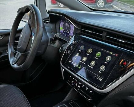 Белый Шевроле Bolt EV, объемом двигателя 0 л и пробегом 33 тыс. км за 18300 $, фото 5 на Automoto.ua