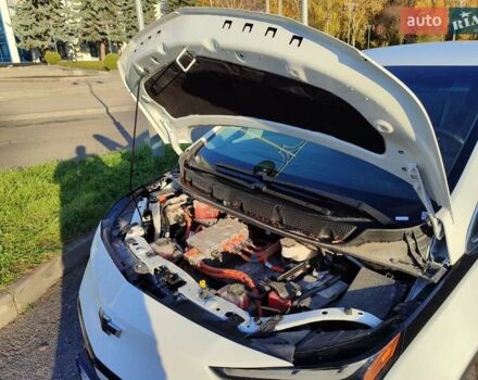Белый Шевроле Bolt EV, объемом двигателя 0 л и пробегом 15 тыс. км за 18899 $, фото 40 на Automoto.ua