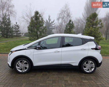 Белый Шевроле Bolt EV, объемом двигателя 0 л и пробегом 59 тыс. км за 17300 $, фото 5 на Automoto.ua