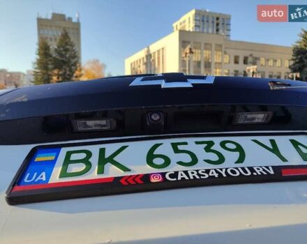 Белый Шевроле Bolt EV, объемом двигателя 0 л и пробегом 15 тыс. км за 18899 $, фото 23 на Automoto.ua
