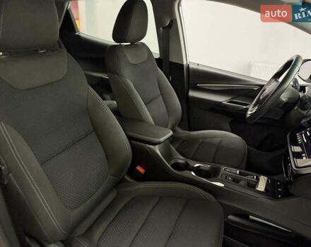 Белый Шевроле Bolt EV, объемом двигателя 0 л и пробегом 1 тыс. км за 20999 $, фото 12 на Automoto.ua