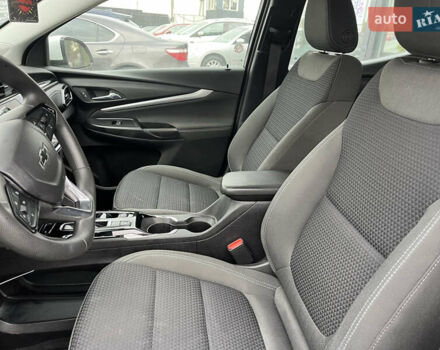 Белый Шевроле Bolt EV, объемом двигателя 0 л и пробегом 154 тыс. км за 15700 $, фото 11 на Automoto.ua